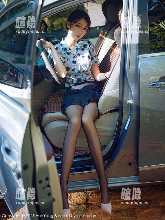 HuaYang花漾 - 美腿担当张思允Nice，私拍图片让你瞬间相信腿可以有超能力！