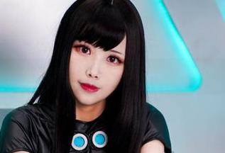 谁说裤里丝不值得关注?看KaYa萱的写真,心情直线上升!
