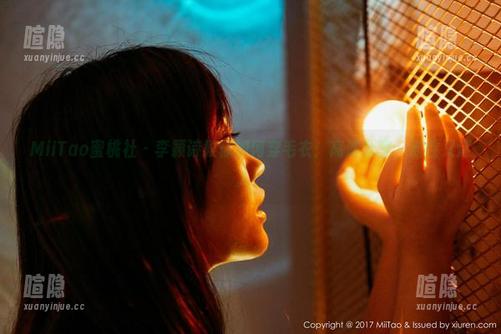 MiiTao蜜桃社 - 李颖诗教你如何穿毛衣：高清分享，随性又迷人！