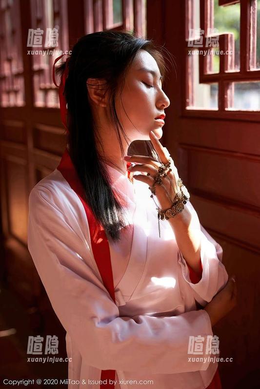 MiiTao蜜桃社 - 想要看点不一样的？露西Lucy的写真集，剧情就像人生起伏，没想到她还是个奇女子！