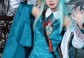 红裙子飞舞的PoppaChan,遂将无数美图与写真化作流行风!