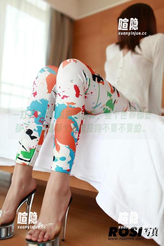 ROSI写真 一打开ROSI和服的图库,整个世界都安静了,心里那个小鹿撞得不要不要的。