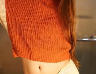 ROSI空姐制服套:私拍的魅力与图包中的幻想,让人忍不住要期待更多。