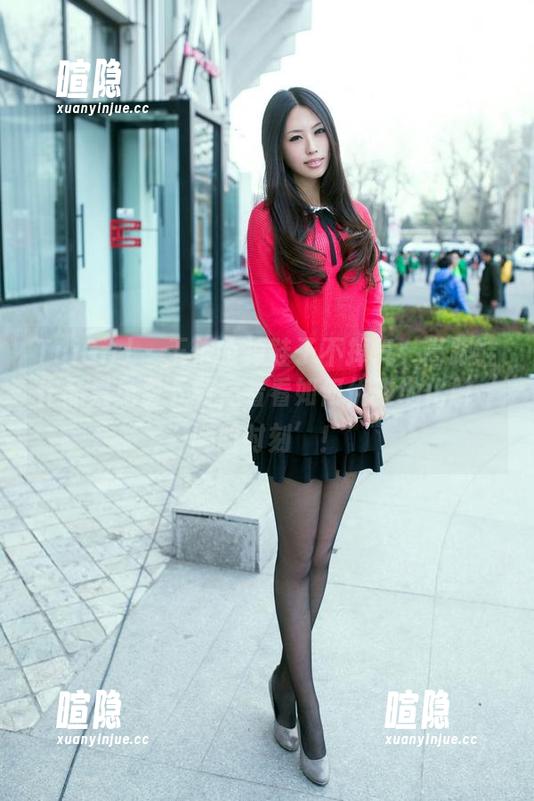 TuiGirl-王依萌 TuiGirl - 王依萌掉鞋子不掉气:高跟鞋作品集免费下载,看看如何优雅地化解‘尴尬时刻’!