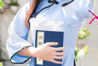 UGirls尤果网 – 谁说内衣只能藏肉？张馥棋的作品集就是另一种表达。