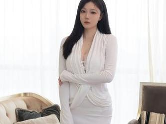 Xiuren秀人网 – 跟着Cherry樱桃酱进办公室：精选作品集里的那些小舒适！