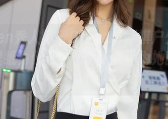 Xiuren秀人网 – Cris_卓娅祺户外写真:这壁纸为什么这么诱人?因为她就在那儿!