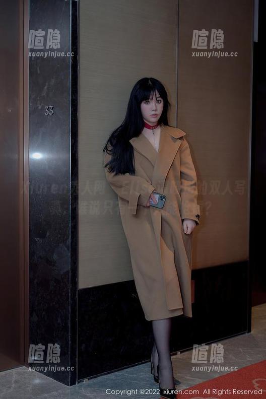 Xiuren秀人网 - Elise谭晓彤的双人写真：谁说只有一个人能抢镜？
