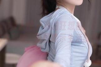 Xiuren秀人网 – 私拍狂想曲:Elise谭晓彤与网袜,原图揭示生活的另一面