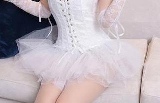 Xiuren秀人网 – 在线写真中，夏诗雯Sally的白丝让人忍不住多看几眼。