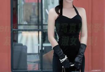 Xiuren秀人网 – 高清写真里的李七喜女友，果然玩得了淑女气质！