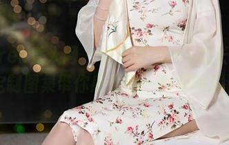Xiuren秀人网 – 杨晨晨Yome的长裙，定制图集带你感受那一瞬间的邂逅