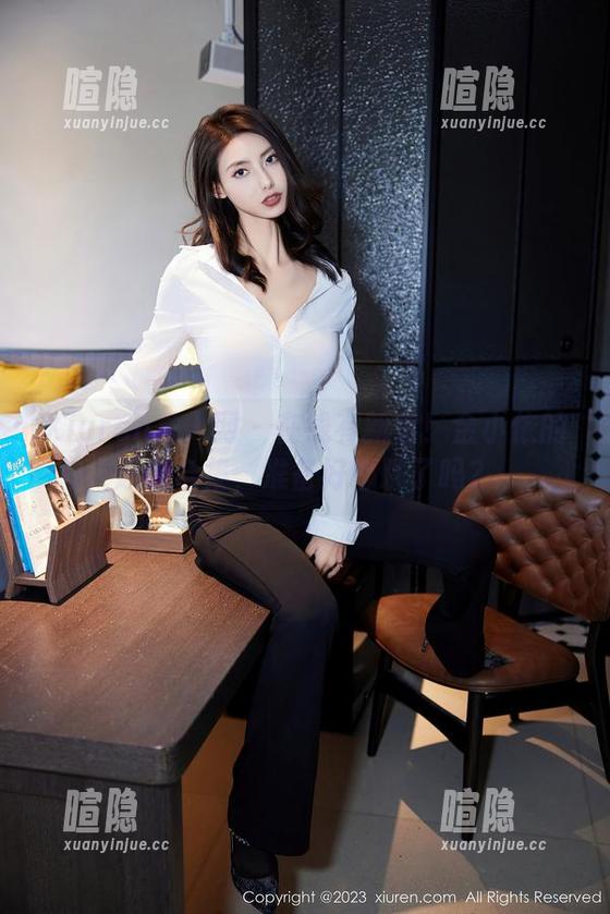 Xiuren秀人网 - 在线有新货！金小依的泳装合集，准备好心跳了吗？
