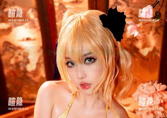 七七娜娜子 精选图片:七七娜娜子把布莱默顿的旗袍穿出新高度,让人忍不住想多看几眼