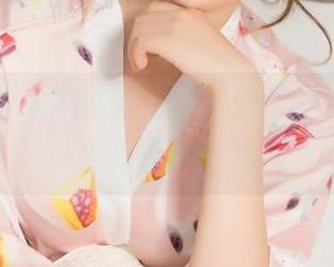克拉女神 – 钟淇的作品，唉，这少女的纯真和我隔得好远啊
