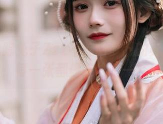 在线追踪兔子Zzz不吃胡萝卜的美足资源,每一张都像在偷瞄一样!