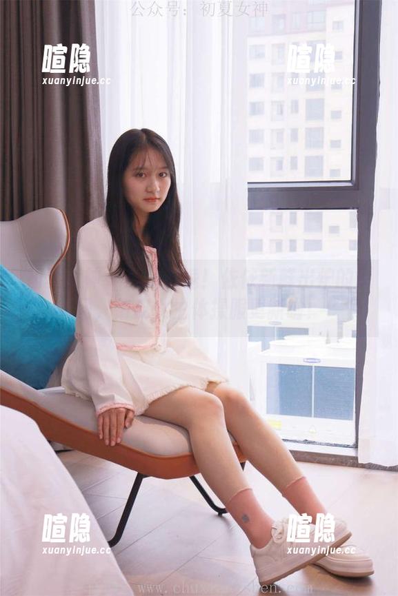 初夏女神-依依 初夏女神 - 心跳加速!依依新鲜出炉的原图,俏皮女生体操服更新啦!
