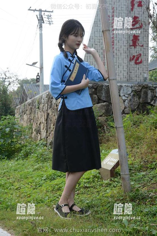 初夏女神-安妮 初夏女神 - 看!安妮的鞋子,个性与审美的完美交锋