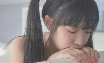 姜仁卿(강인경)的男朋友在照片里看起来真不错，但原图是怎样的神仙颜值呢？