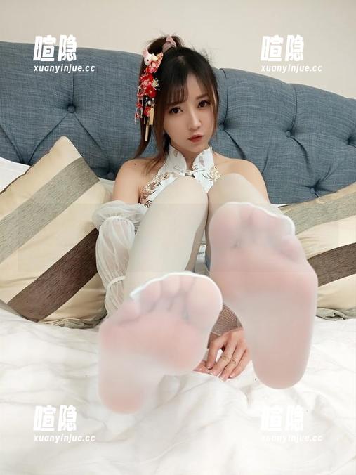 小女巫露娜的白色女仆世界：在无圣光中漫游，原图随你瞧！