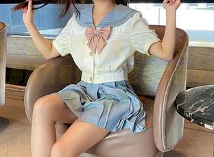 微密圈 – 想知道无圣光也能被张思允玩出花样？那就看看她的“老板的指令”套图，真心受不了。