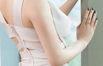 推女神 – 在施忆佳的在线女仆图集中，偶尔找到那一瞬间的心动