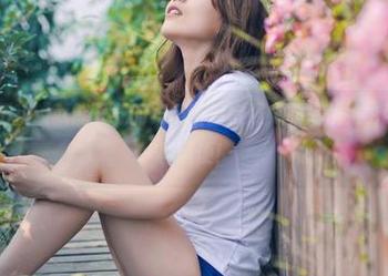 推女神 – 不花钱就能下载的罗婉莹旗袍照,原来优雅也可以像我一样随便!