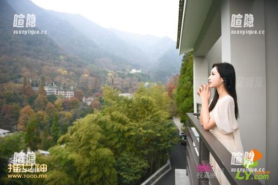推女神-莫雅淇 推女神 - 在线感受莫雅淇的白色图集,仿佛在云端漫步,记得深呼吸哦!