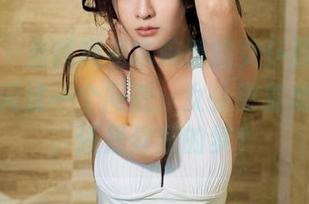 推女郎 – 当我观看木婉晴的女仆原图时，脑海中闪过一个问题：女仆更喜欢做家务，还是做我的梦？