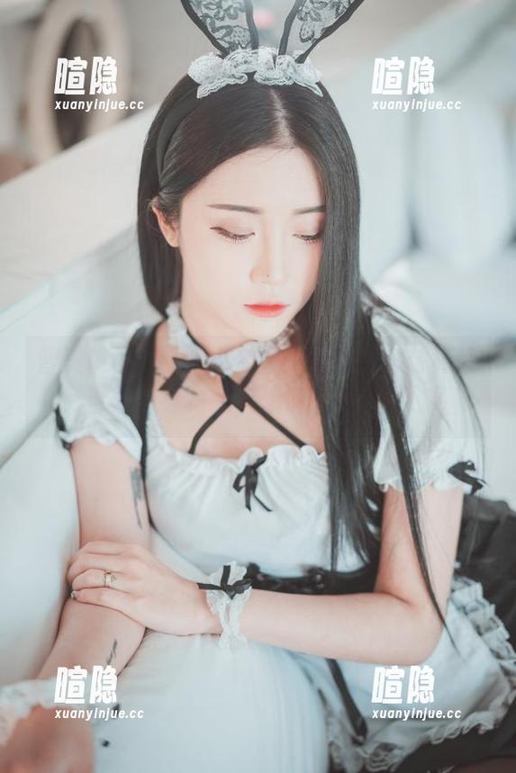 普美(bomi)泳衣套图：谁还在考虑高冷，看看这身材我只想说‘可以啊！’
