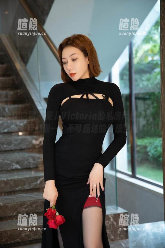 果儿Victoria 微密圈 - 果儿Victoria的私房黑丝图集,穿越到一个不可描述的幻想空间!