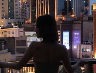 微密圈 – 酒店黑丝搭配果儿Victoria的魅力：绝对值得下载的图包！