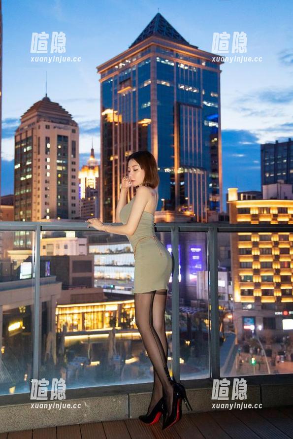 微密圈 - 照片里的果儿Victoria与白衬衫：绝对不只是普通写真合集！