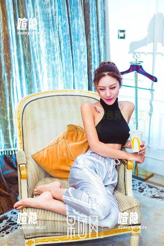 果团网-王语纯 果团网 - 王语纯的写真,粉色展示的不只是肤浅的美