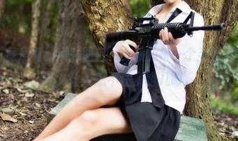 果团网 – 毕竟是莫雅淇的图包,女孩的每一个姿势都在无声地诉说,让人忍不住多瞄几眼。