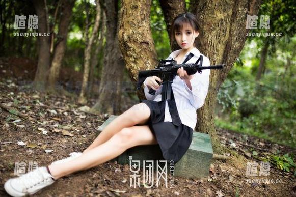 果团网-莫雅淇 果团网 - 毕竟是莫雅淇的图包,女孩的每一个姿势都在无声地诉说,让人忍不住多瞄几眼。