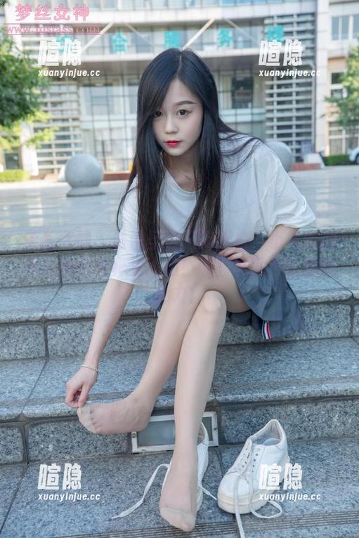 梦丝女神 - 谁说圣诞只能红白？小朱茵的色彩作品集真是大胆！原图也藏不住她的魅力！