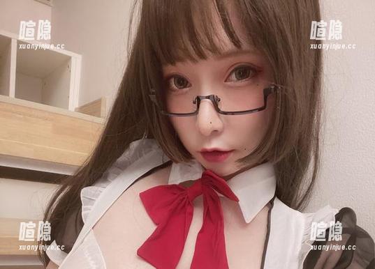 次屁啦 一探私底下的风纪委员:次屁啦的调皮写真图包