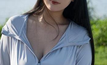 浅安安女孩的原图，愣是让我想起了那句‘陪你看一场温柔的电影’！