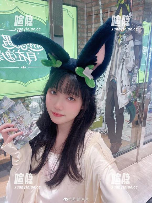 清纯的炸酱沐沐：免费图集，带你探寻无辜的背后故事，嗯…