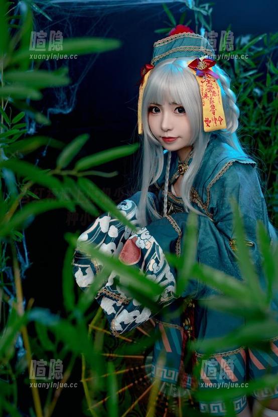 爆机少女喵小吉 当红裙遇上爆机少女喵小吉,图片里真有种小心脏怦怦跳的感觉!