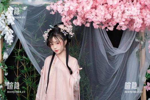 爆机少女喵小吉 在线追踪爆机少女喵小吉油亮图集,让我们一起探讨‘油’的哲学吧!