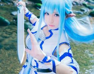白神泱的甜心写真：逗趣与美丽的完美平衡