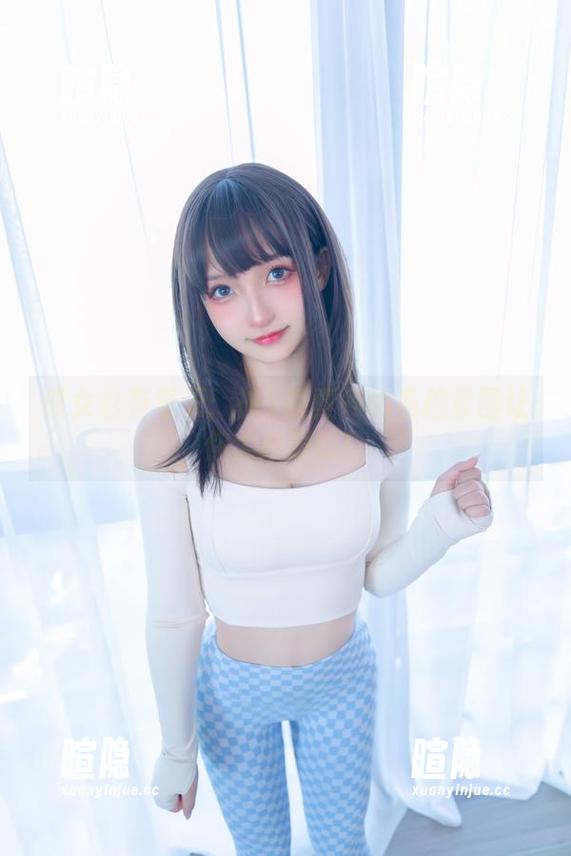 神楽坂真冬 修女也有春天:神楽坂真冬的私拍套图让你大跌眼镜!