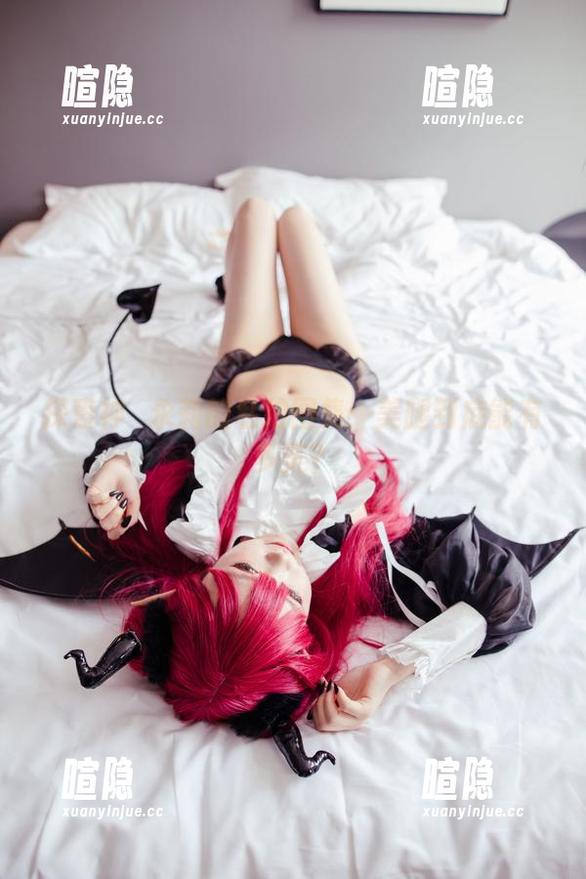 探索神沢永莉的私拍图集：美腿到底能有多美？