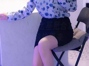 秀人网 – 唐翩翩的比基尼合集：轻松一夏，随性而来