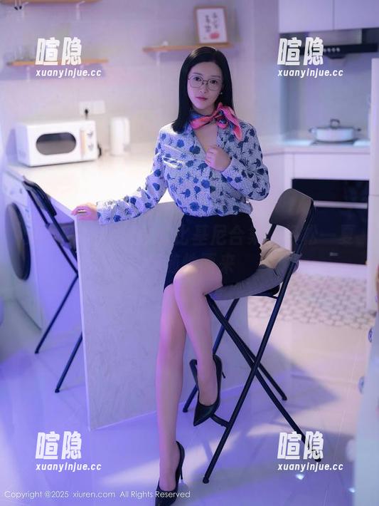 秀人网 - 唐翩翩的比基尼合集：轻松一夏，随性而来