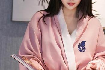 秀人网 – 细腻的棉袜和幼幼的逆天姿态，图片资源让你欲罢不能