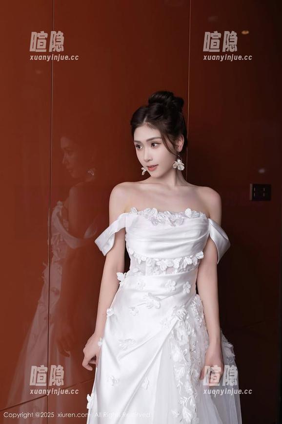 秀人网-杨倩倩 秀人网 - 精选杨倩倩内衣写真,隐约想起了那件奇怪的内衣!