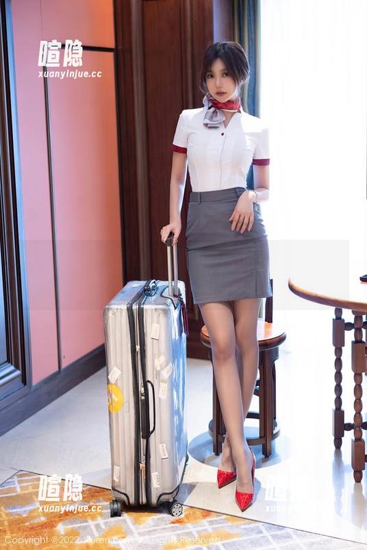 秀人网 - 泡泡在水里，为啥我觉得汐汐爱吃草莓更吸引目光？泳装写真集！